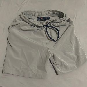 Size 5 boys Vineyard Vines performance shorts
